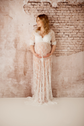 konwalijka-fotografia-ciazowa-sanok-fotograf-rodzinny-sesja-ciążowa-boho-w-bieli-13
