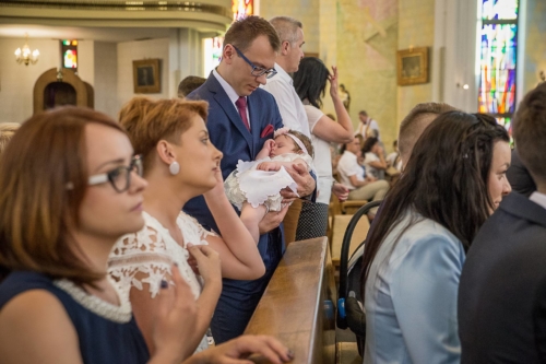 konwalijka_fotografia dziecieca_reportaz_chrzest_sanok_dzieci_rodzina31