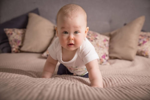konwalijka_fotografia_dziecieca_sanok_rodzinna_lifestyle_sesja_w_domu_klienta_newborn_baby1