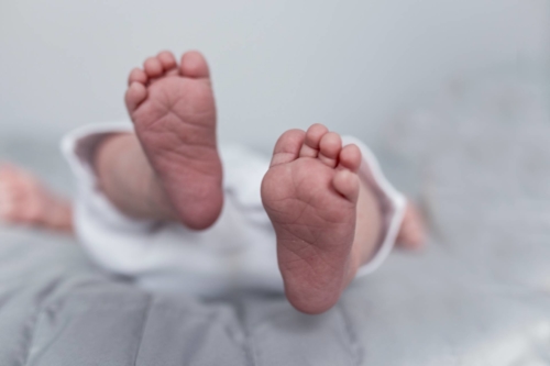 konwalijka_fotografia_dziecieca_sanok_rodzinna_lifestyle_sesja_w_domu_klienta_newborn_baby13