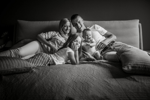konwalijka_fotografia_dziecieca_sanok_rodzinna_lifestyle_sesja_w_domu_klienta_newborn_baby5